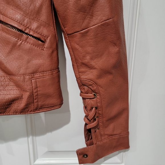 Leather jacket - Picture 3 of 6